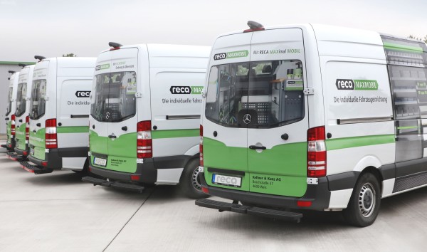 RECA Fahrzeugeinrichtung Prospekt Titelblatt