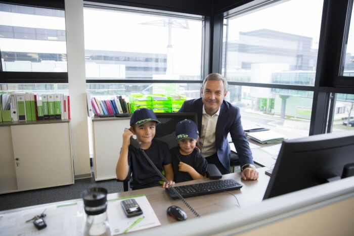 Scharinger Helena Benedikt Büro1